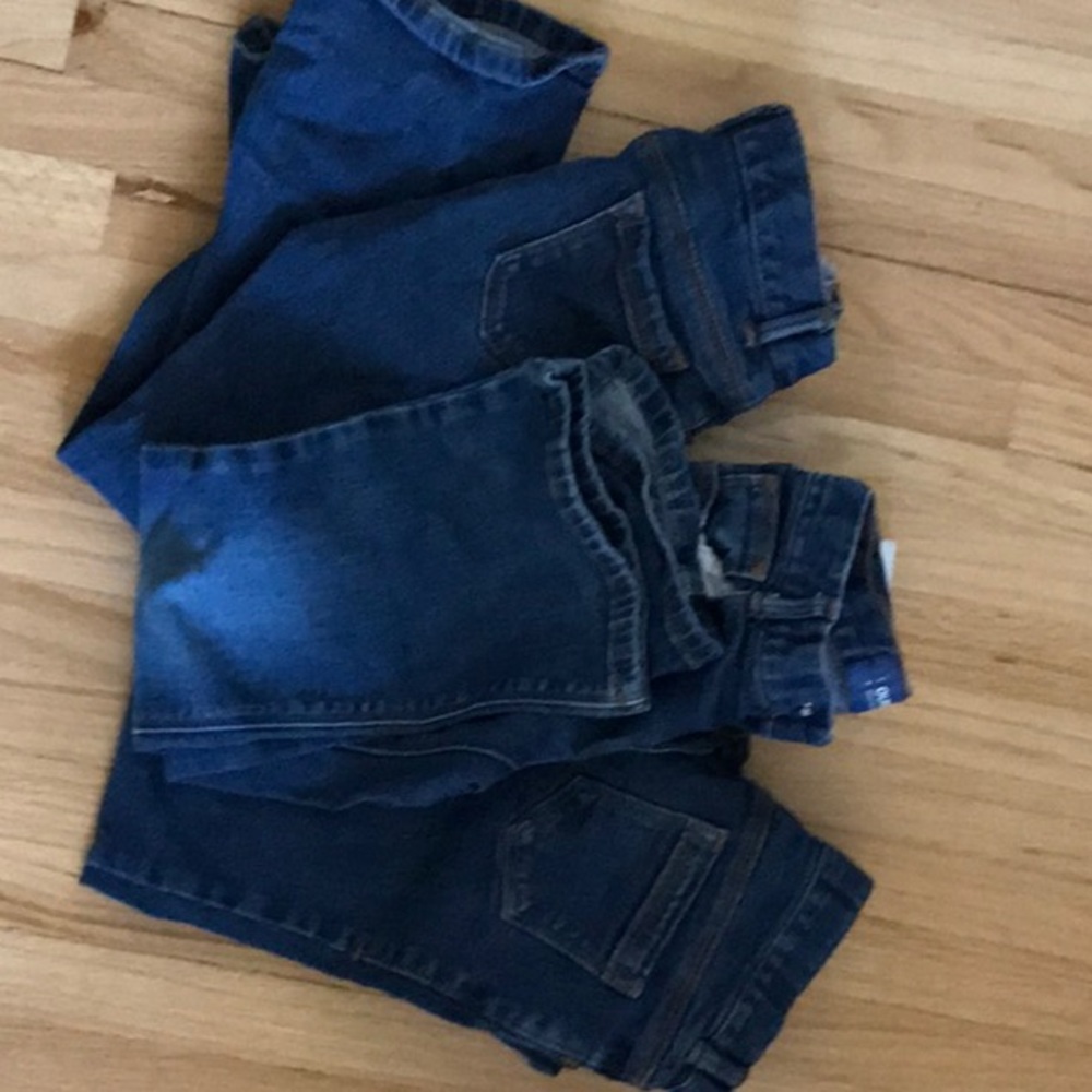 3 pairs of girls 5T jeans.